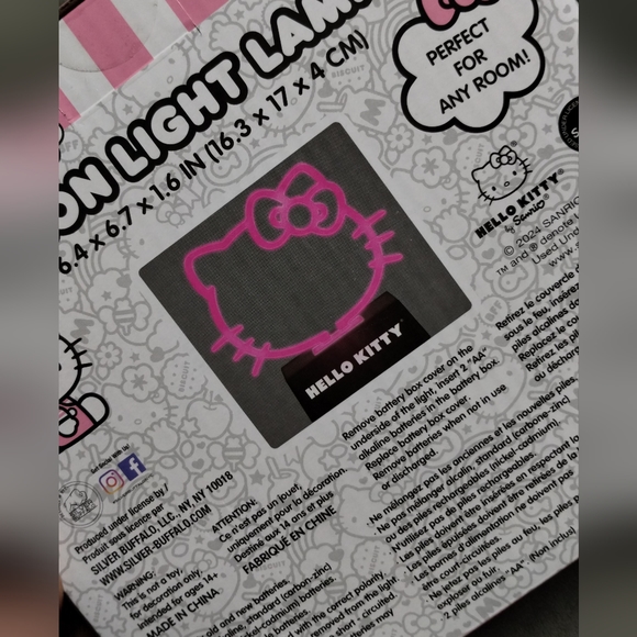 Hello Kitty Pink Neon Sign - Picture 3 of 3